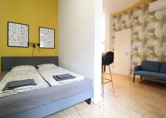 Lame Apartment *