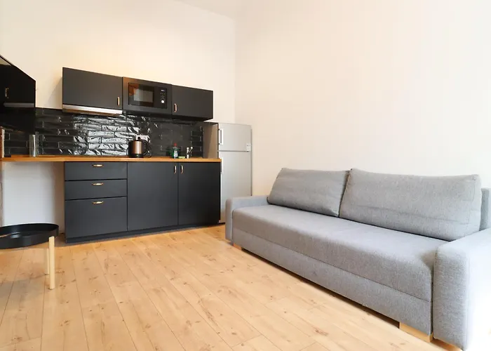 Lame Apartment *